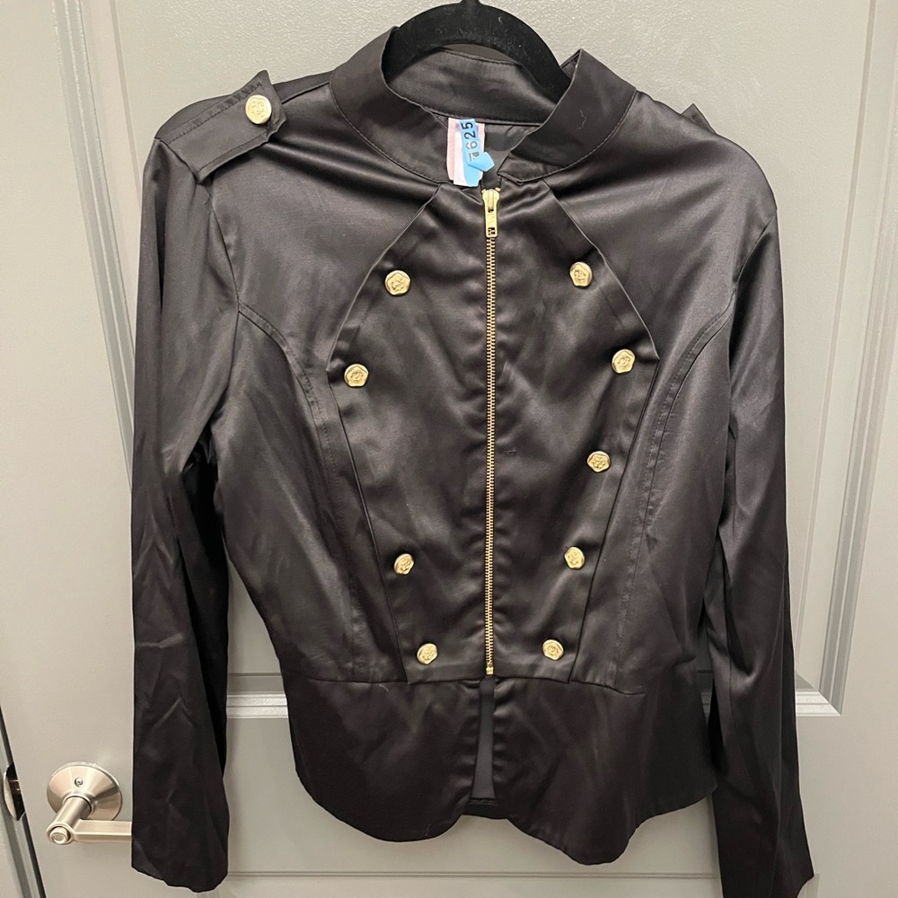Black jacket size L